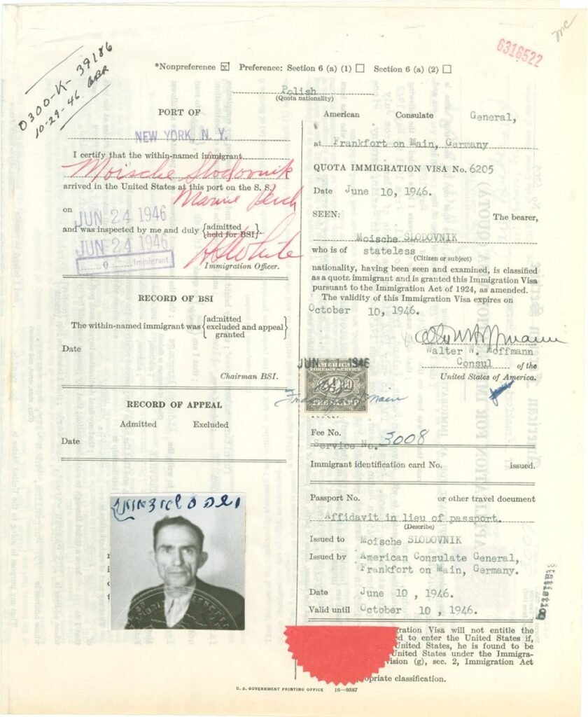 Immigration Visa and Alien Registration for Moische Slodovnik, with his portrait