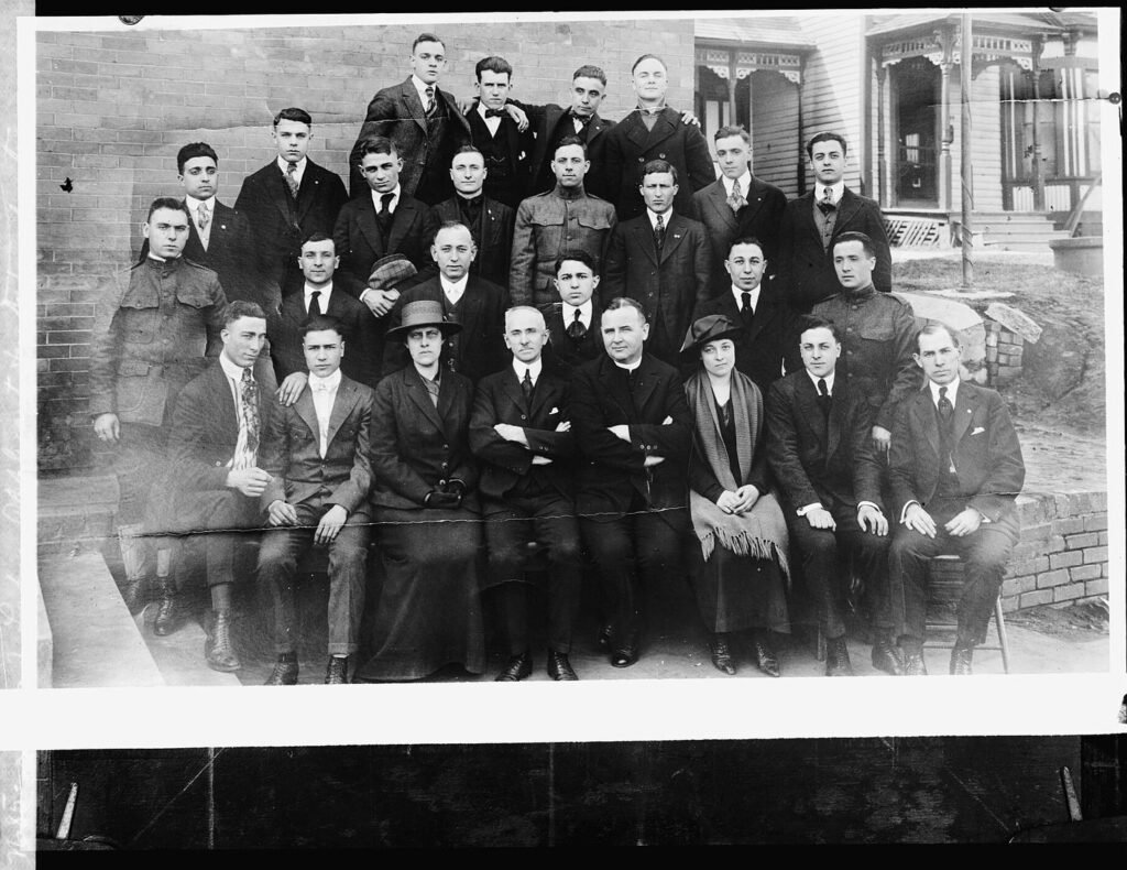 Group of immigrant applicants for US naturalization posing at the Department of Labor, 1918-1928